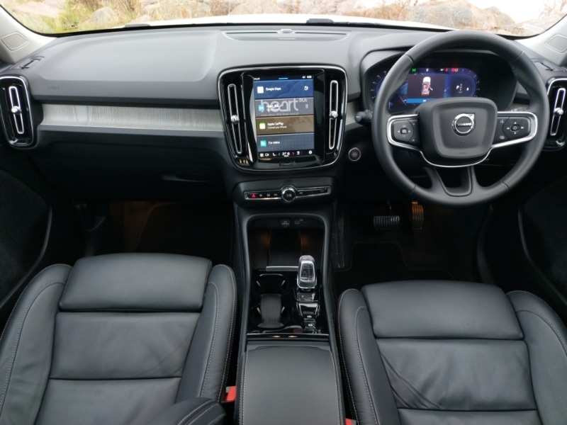 Used Volvo XC40 2024 for sale - 76708612: Photo 2