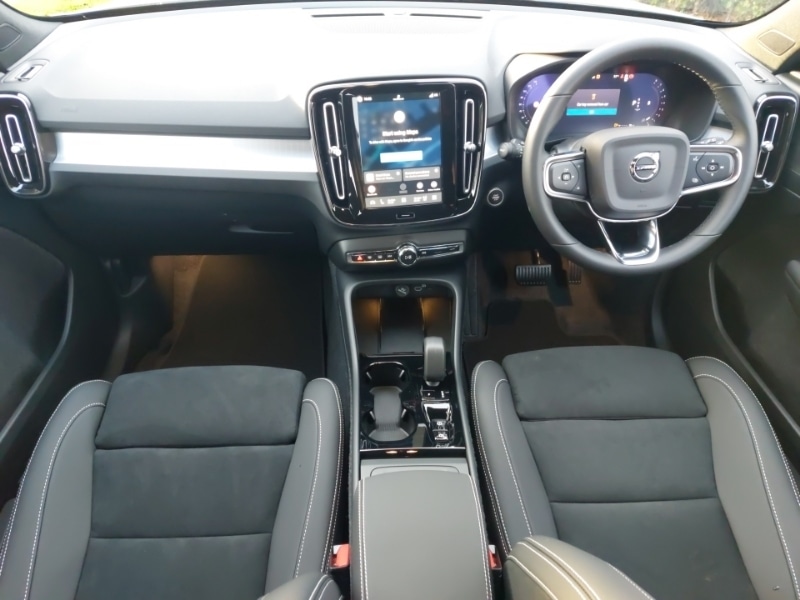 Used Volvo XC40 2025 for sale - 76555788: Photo 2