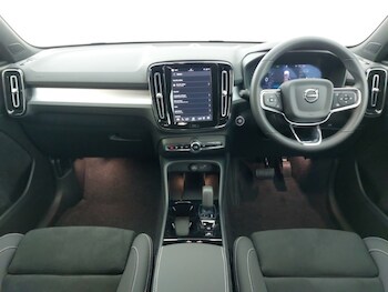 Used Volvo XC40 2025 for sale - 78211615: Photo