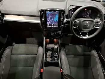 Used Volvo XC40 2025 for sale - 79278352: Photo