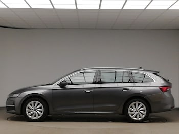 Used Skoda Octavia 2025 for sale - 77986890: Photo