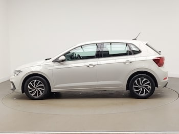 Used Volkswagen Polo 2024 for sale - 77985520: Photo