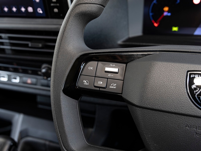 Used Peugeot Expert 2024 for sale - 77000071: Photo 12