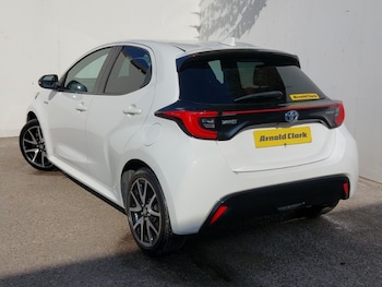 Used Toyota Yaris 2021 for sale - 79457454: Photo