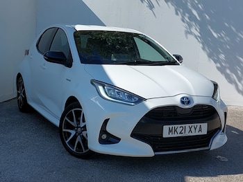 Used Toyota Yaris 2021 for sale - 79485933: Photo