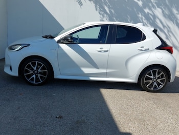 Used Toyota Yaris 2021 for sale - 79485933: Photo