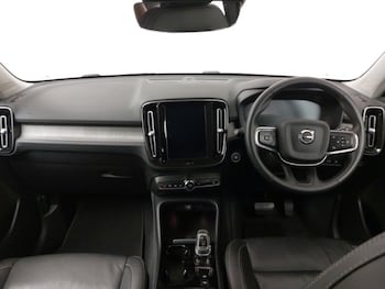 Used Volvo XC40 2022 for sale - 76102867: Photo 2