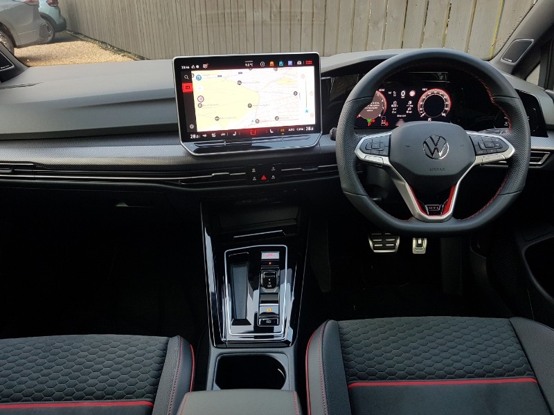 Used Volkswagen Golf 2025 for sale - 76975357: Photo 2