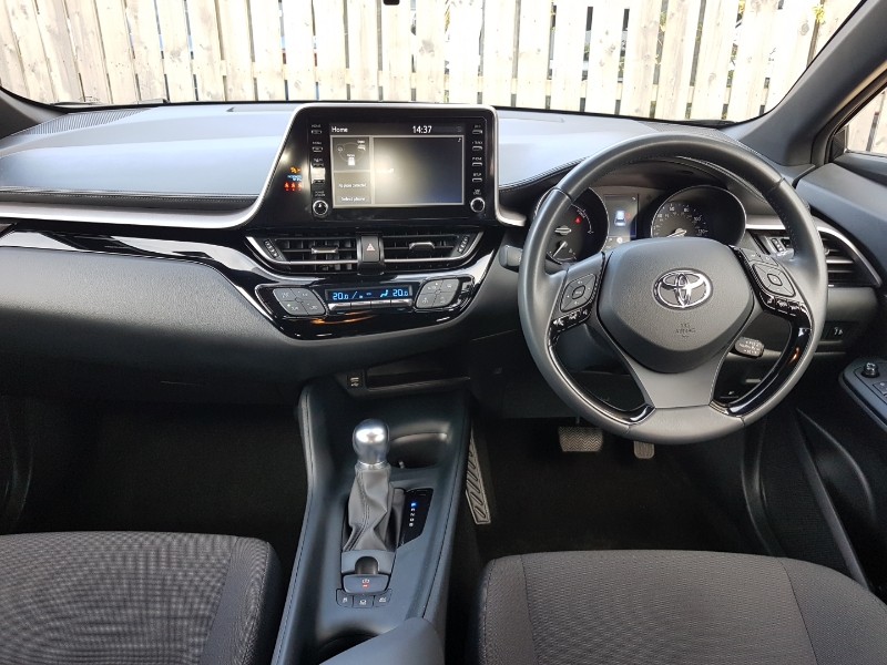 Used Toyota C-HR 2022 for sale - 76383501: Photo 2