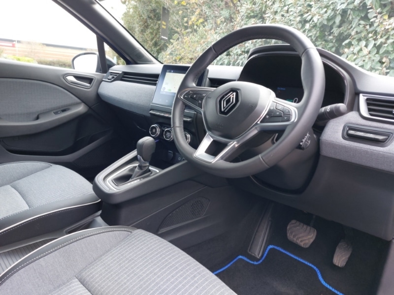 Used Renault Clio 2024 for sale - 76169318: Photo 11