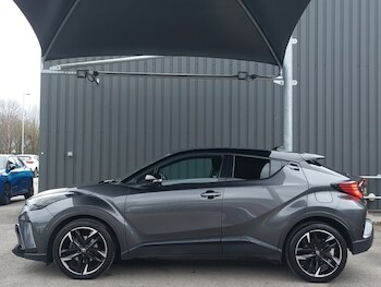 Used Toyota C-HR 2023 for sale - 77717565: Photo