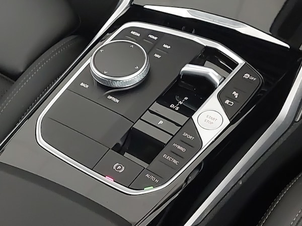 Used BMW 3 Series 2024 for sale - 76335451: Photo 10