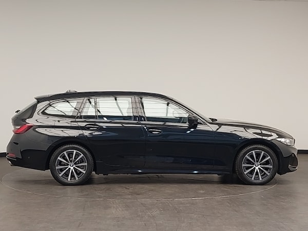 Used BMW 3 Series 2024 for sale - 76335451: Photo 2