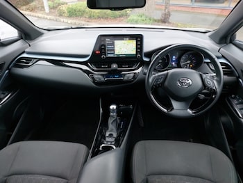 Used Toyota C-HR 2020 for sale - 77434256: Photo