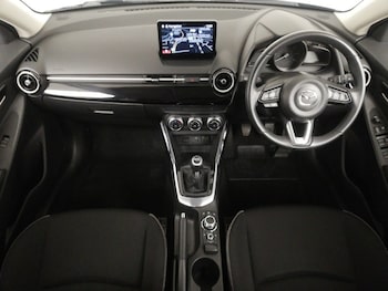 Used Mazda Mazda2 2024 for sale - 76282538: Photo 2