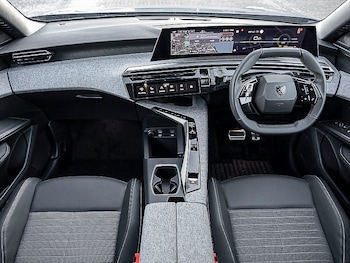 Used Peugeot 5008 2025 for sale - 76920841: Photo