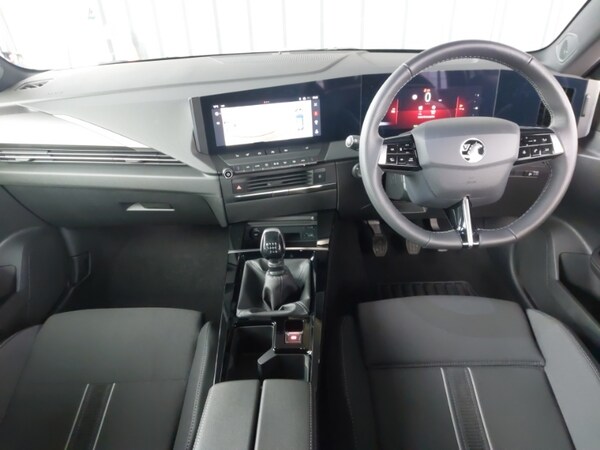 Used Vauxhall Astra 2025 for sale - 76212855: Photo 2