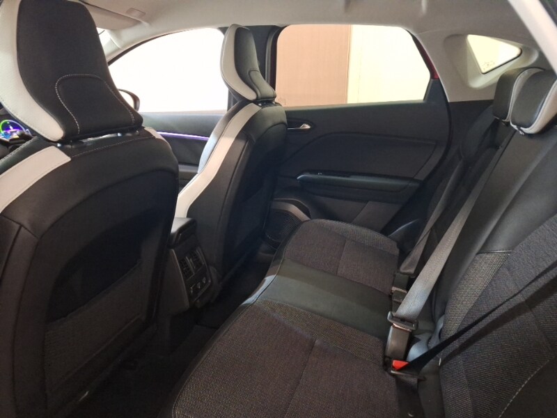 Used Renault Captur 2023 for sale - 77949710: Photo 6