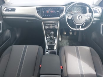 Used Volkswagen T-Roc 2021 for sale - 78683555: Photo