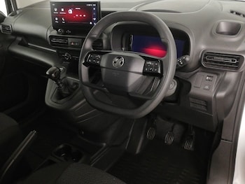 Used Vauxhall Combo 2024 for sale - 77070504: Photo