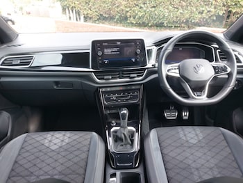Used Volkswagen T-Roc 2022 for sale - 76225593: Photo 2