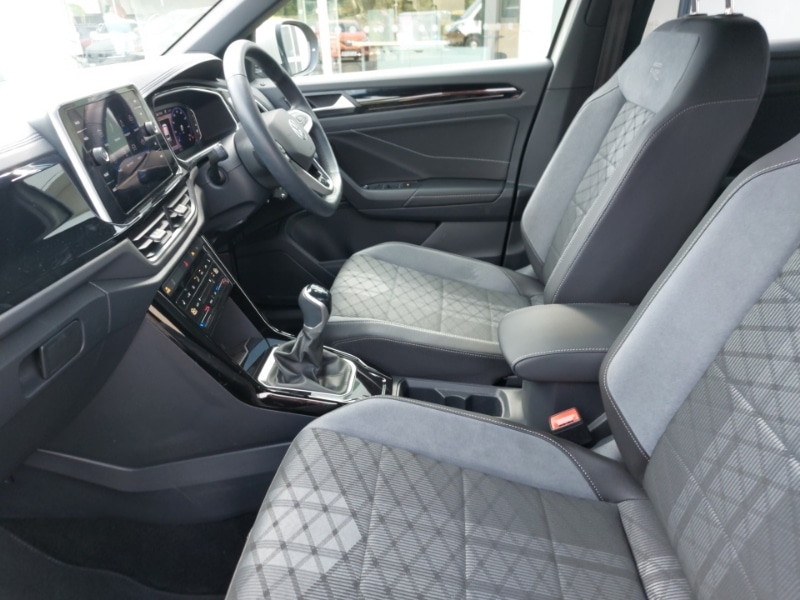 Used Volkswagen T-Roc 2023 for sale - 76404204: Photo 5