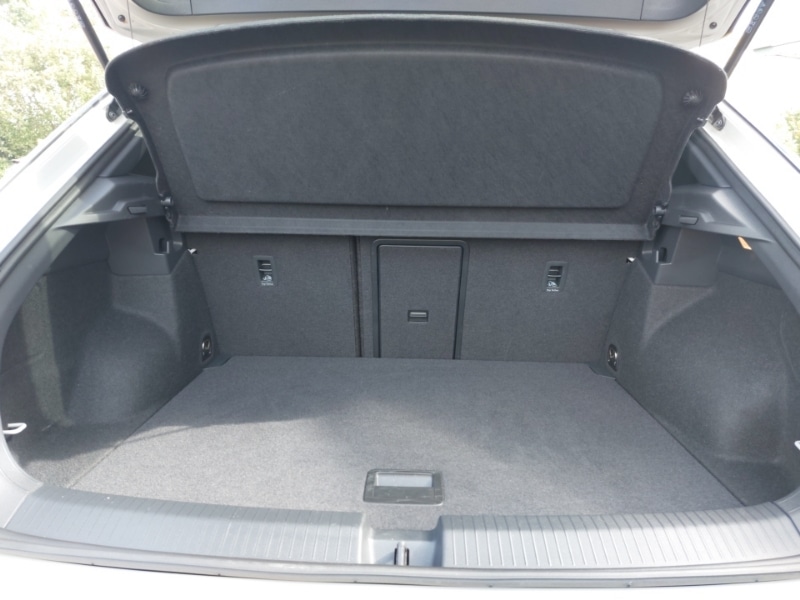 Used Volkswagen T-Roc 2023 for sale - 76404204: Photo 8