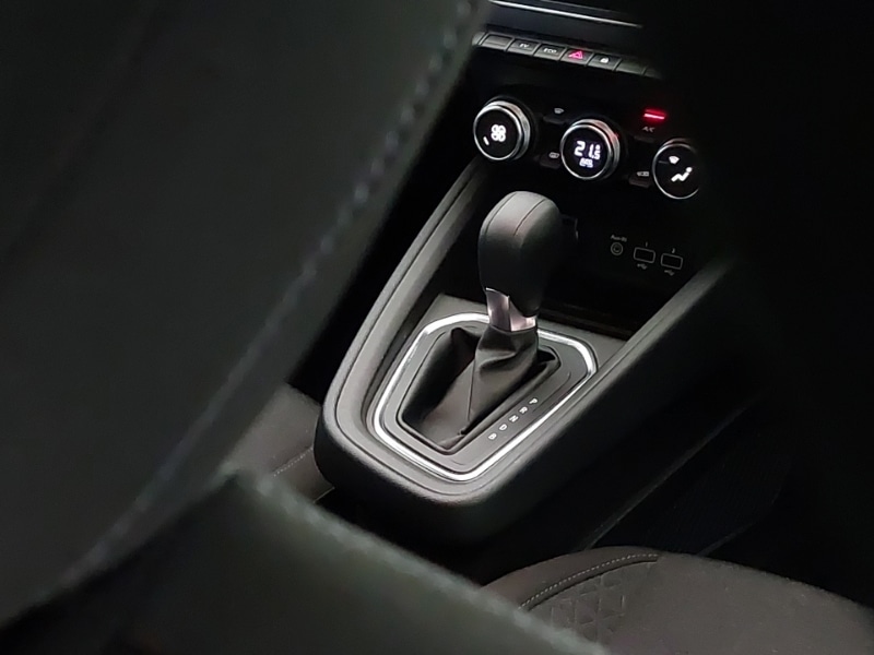 Used Renault Clio 2023 for sale - 77955632: Photo 10