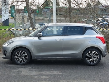 Used Suzuki Swift 2023 for sale - 77677670: Photo