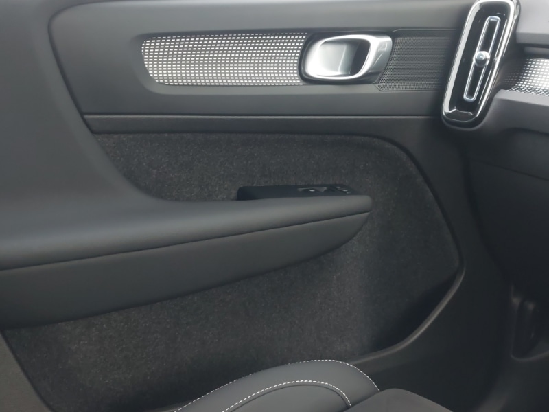 Used Volvo XC40 2024 for sale - 76375149: Photo 11