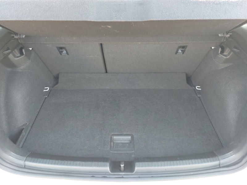 Used Volkswagen Polo 2023 for sale - 77882000: Photo 8