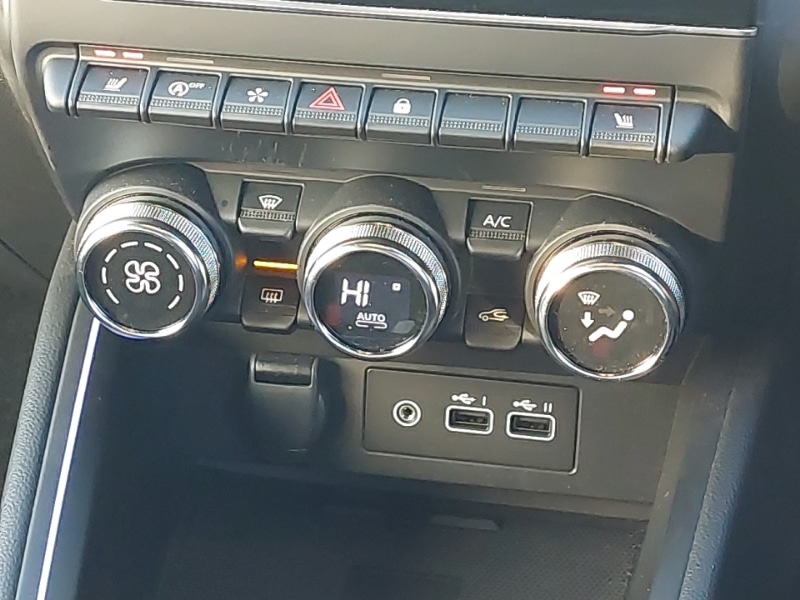 Used Renault Clio 2024 for sale - 77478472: Photo 11