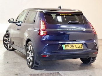 Used Renault 5 2025 for sale - 77353195: Photo