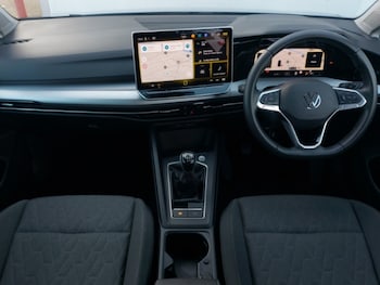 Used Volkswagen Golf 2024 for sale - 78152105: Photo