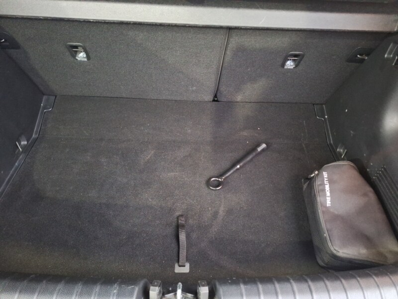 Used Kia Stonic 2021 for sale - 77184626: Photo 8