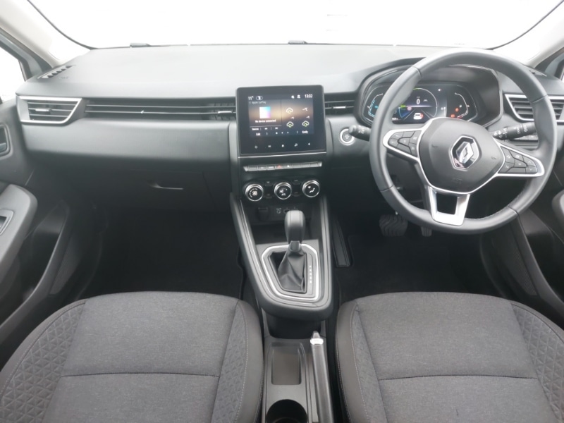 Used Renault Clio 2022 for sale - 76688469: Photo 2