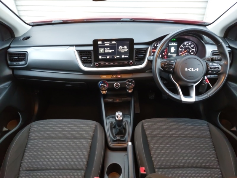 Used Kia Stonic 2023 for sale - 76682912: Photo 2