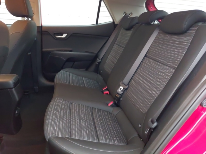 Used Kia Stonic 2023 for sale - 76682912: Photo 6