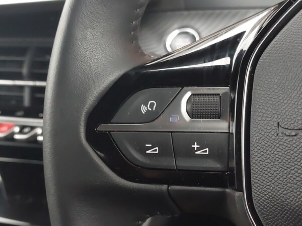 Used Peugeot 2008 2023 for sale - 76195006: Photo 11