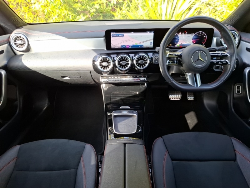 Used Mercedes-Benz CLA 2024 for sale - 76548550: Photo 2