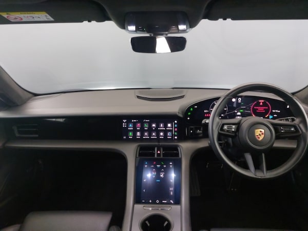 Used Porsche Taycan 2020 for sale - 76169366: Photo 2