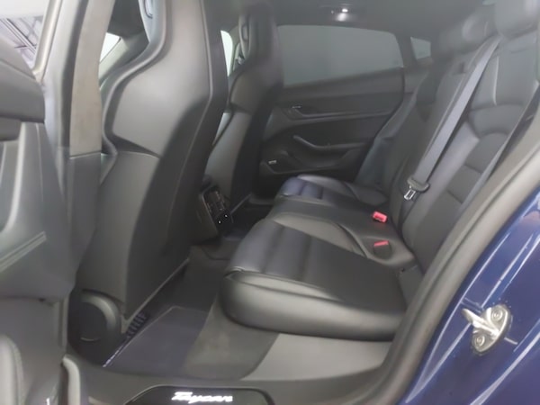 Used Porsche Taycan 2020 for sale - 76169366: Photo 6