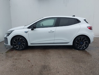 Used Renault Clio 2024 for sale - 76275338: Photo