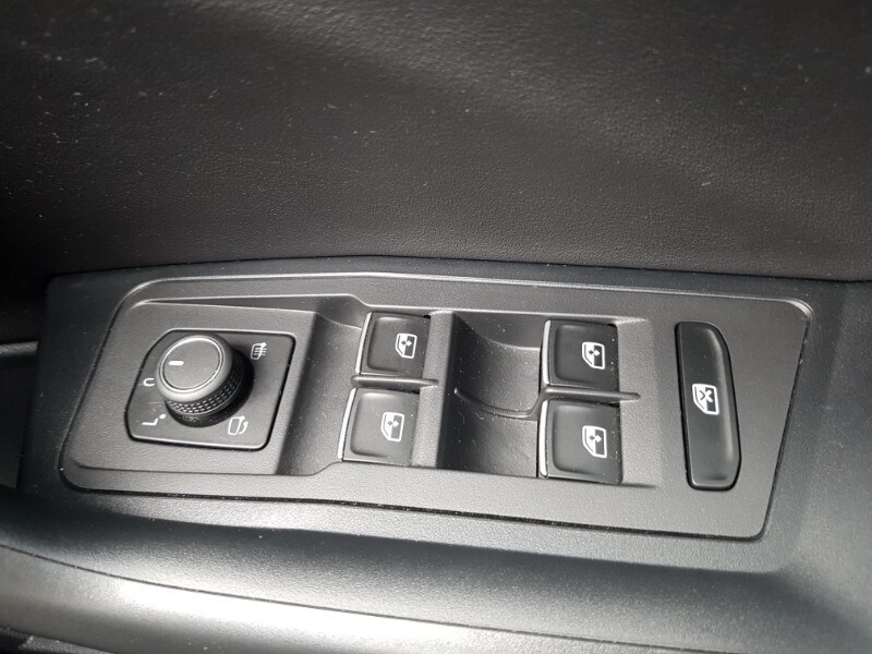 Used Volkswagen T-Roc 2023 for sale - 77938671: Photo 12