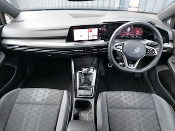 Used Volkswagen Golf 2023 for sale - 77706596: Photo