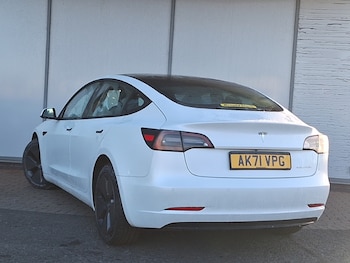 Used Tesla Model 3 2021 for sale - 77070762: Photo