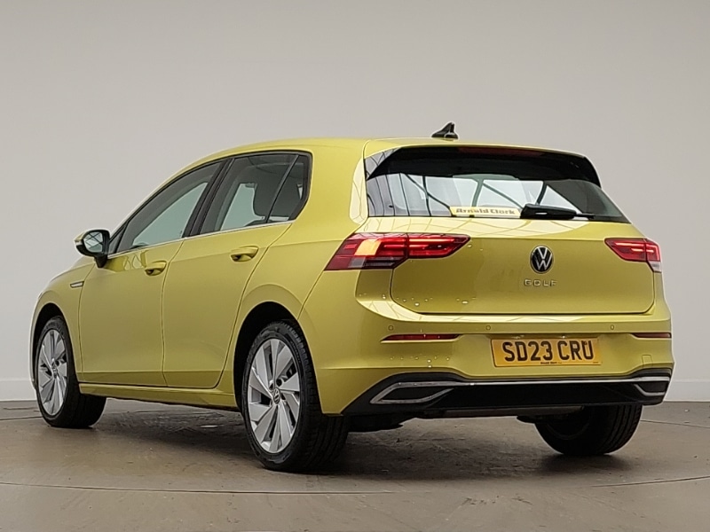 Used Volkswagen Golf 2023 for sale - 77875429: Photo 3