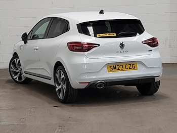Used Renault Clio 2023 for sale - 79152799: Photo