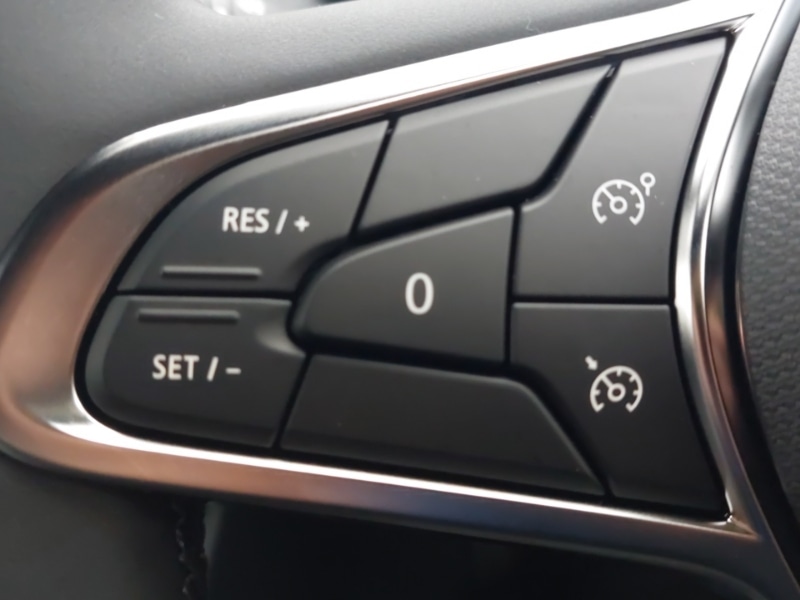 Used Renault Clio 2025 for sale - 76925370: Photo 12