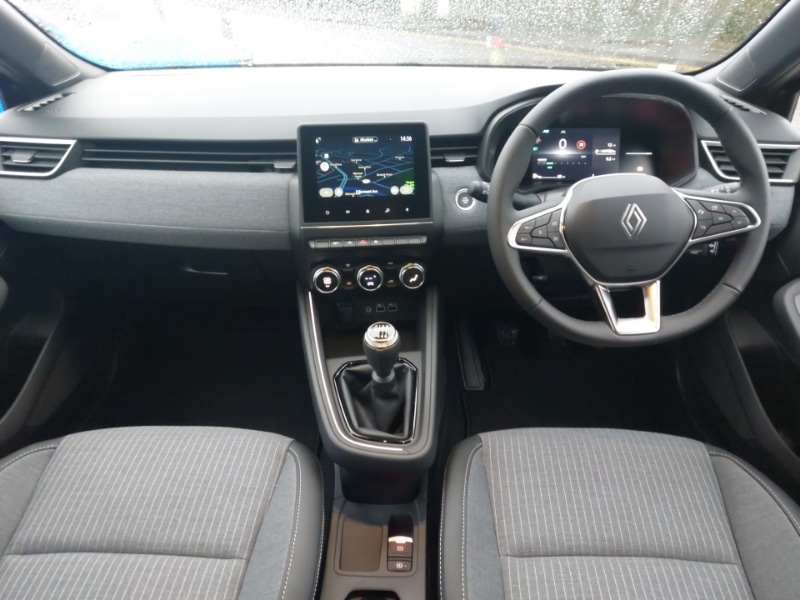 Used Renault Clio 2025 for sale - 76925370: Photo 2